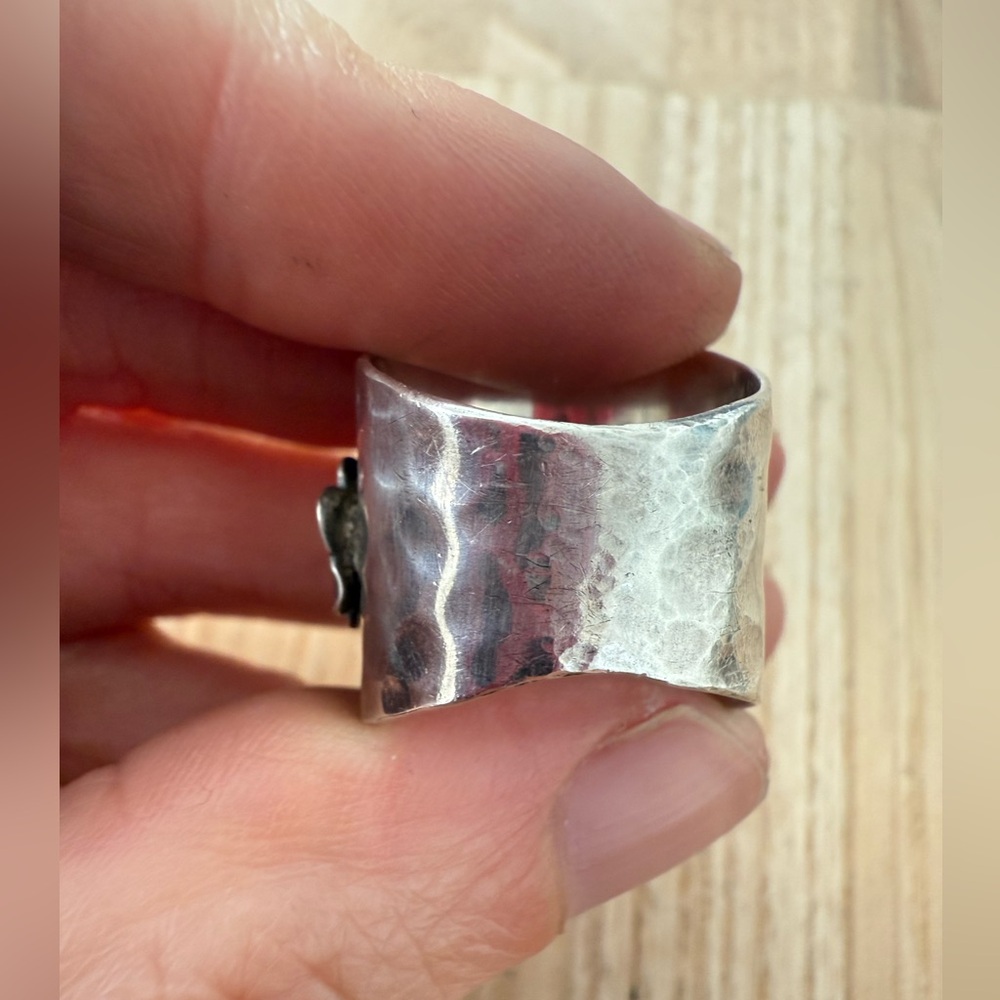 925 Sterling silver hammered rustic raw aquamarine green color stone ring - Picture 3 of 16